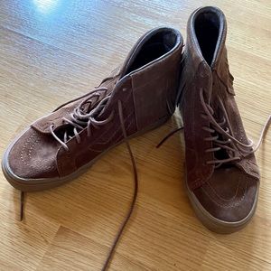 VANS Leather Sneakers *BRAND NEW*